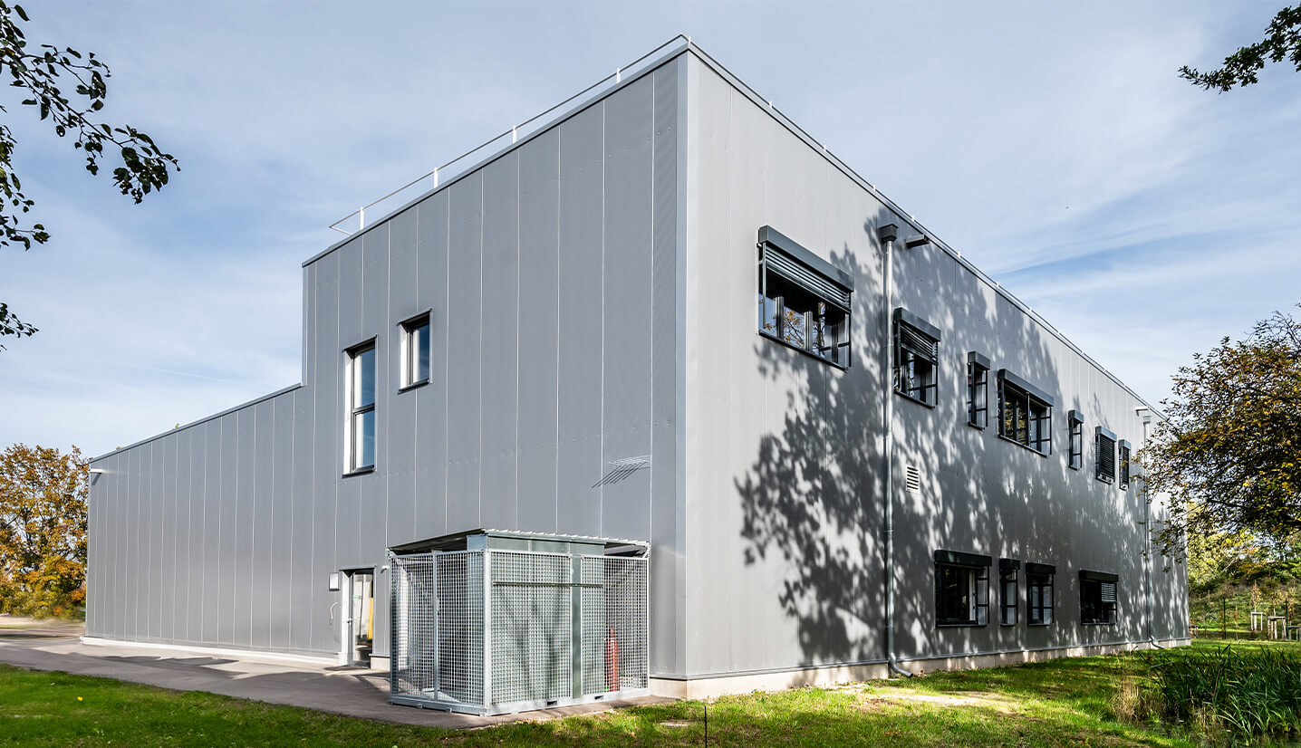 Fischer Planen und Bauen - Trafohalle Erlangen Außenansicht